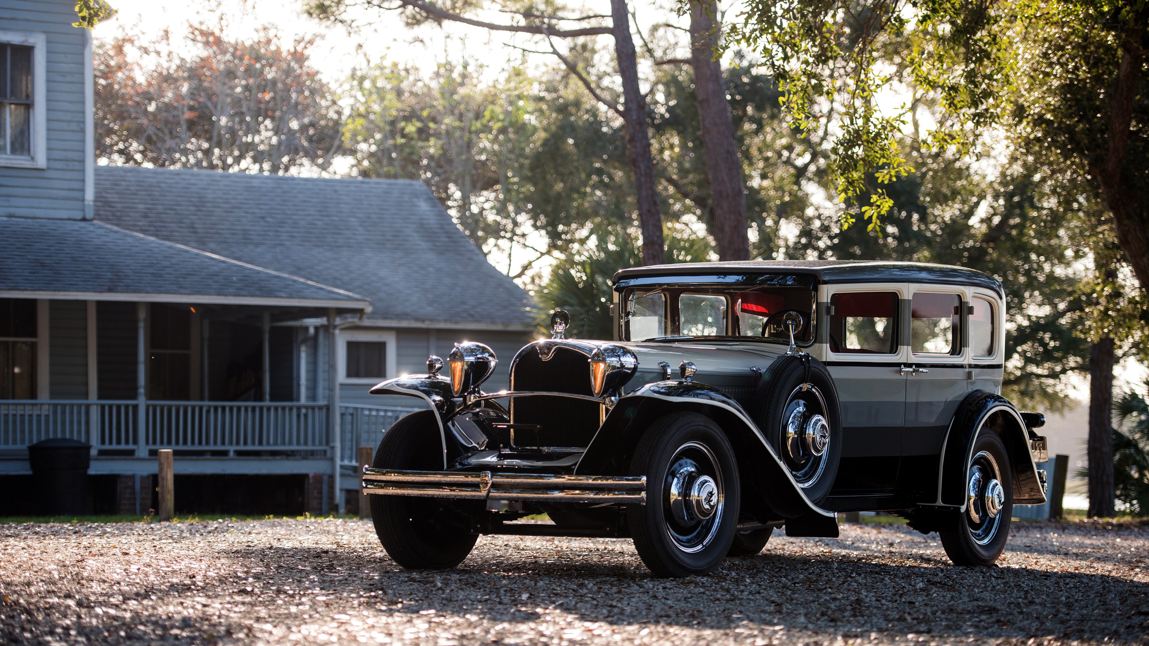 “青训营地成功举办国际青少年足球交流营”，国际青少年足球邀请赛